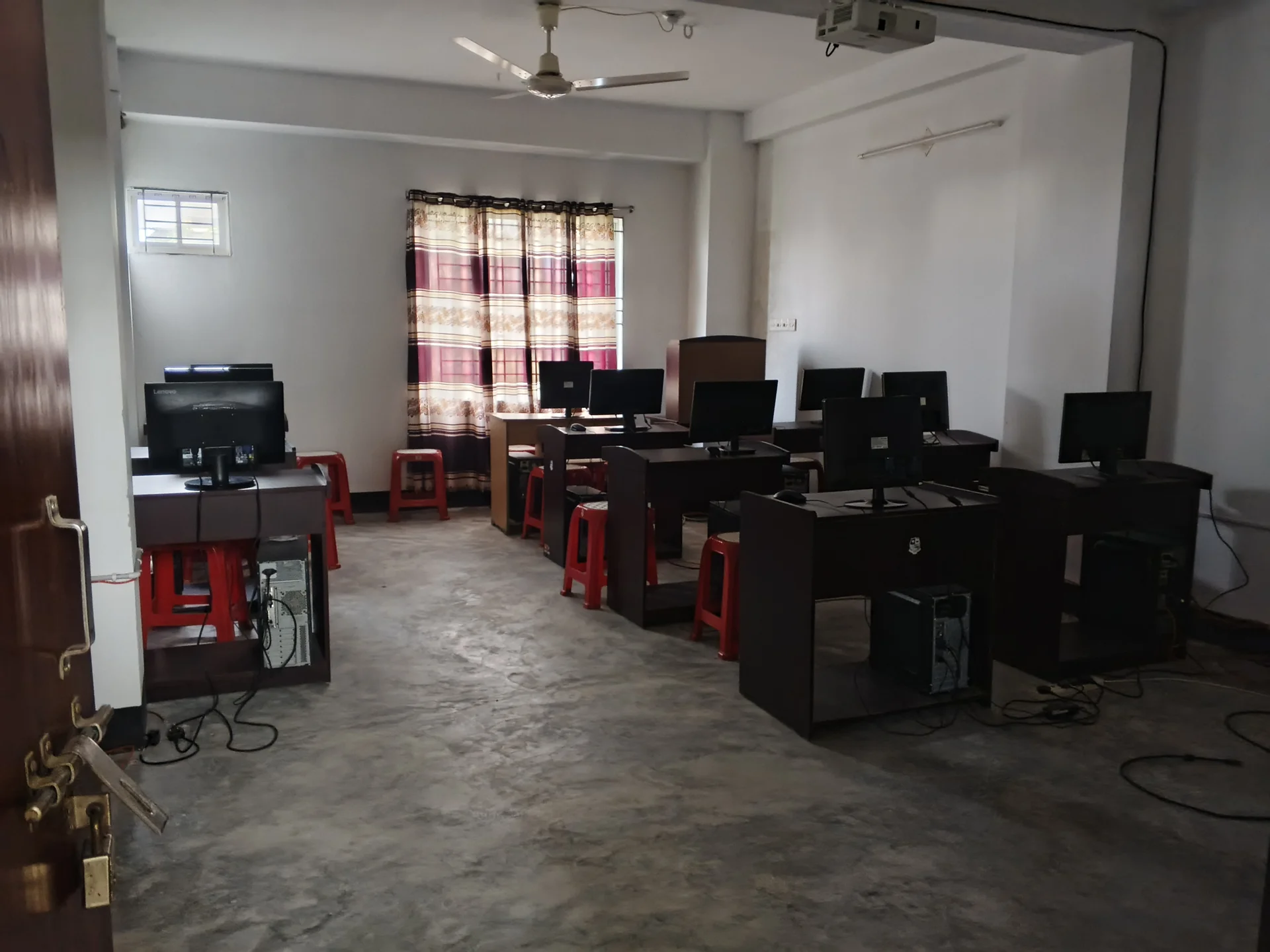 Modern Computer & Digital Informatics Lab