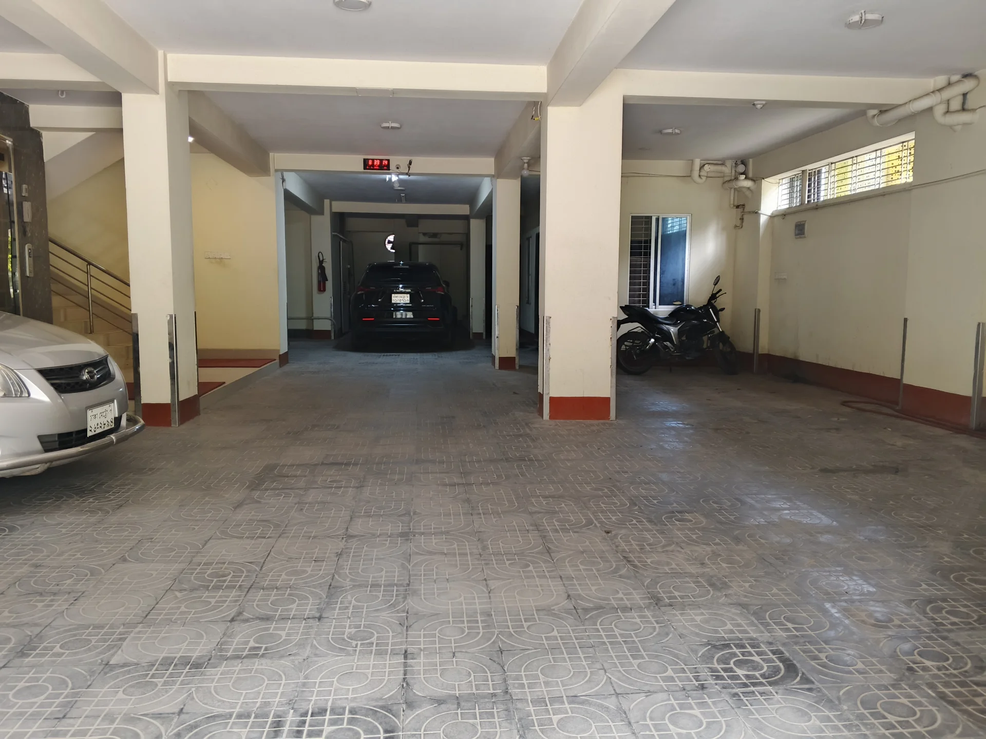 Ground Floor Lobby & Reception